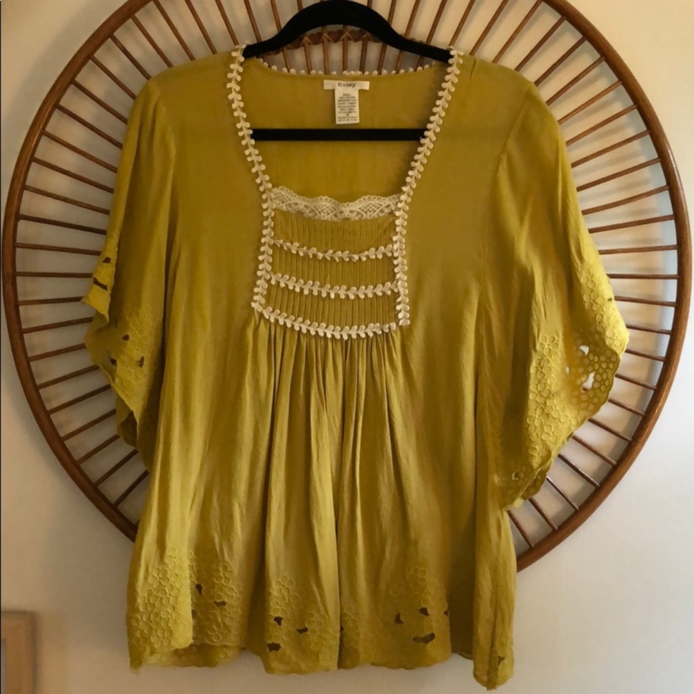 Esley Butterfly Top as seen on Joanna Gaines